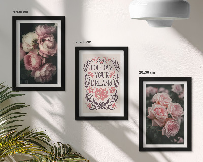 Gallery wall Vintage rozen met een inscriptie over dromen.