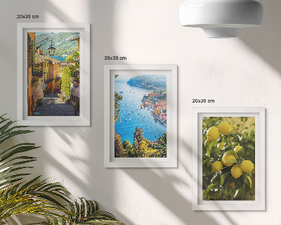 Gallery wall Schilderachtige straatjes langs de kust met uitzicht op de zee en citroenen.