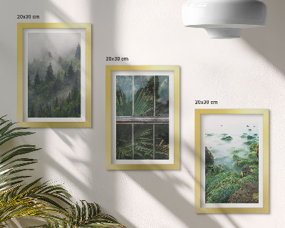 Gallery wall Een bos in de mist, een rivieroever en een kas met planten.
