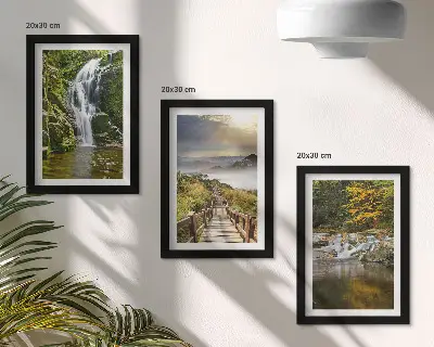 Set ingelijste schilderijen met watervallen bergen wolkenpaden en herfstgezichten