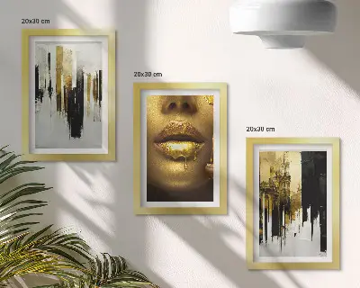 Set van ingelijste schilderijen met abstracte kunst en een vrouwenportret