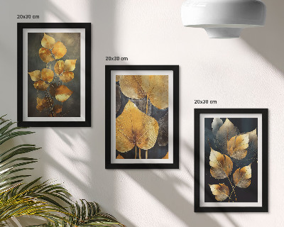 Gallery wall Bladeren in verschillende tinten geel op een donkere achtergrond.