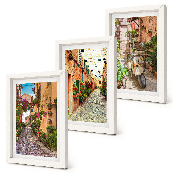 Gallery wall Sfeervolle straatjes met bloemen in een Italiaanse ambiance.