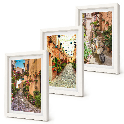 Gallery wall Sfeervolle straatjes met bloemen in een Italiaanse ambiance.
