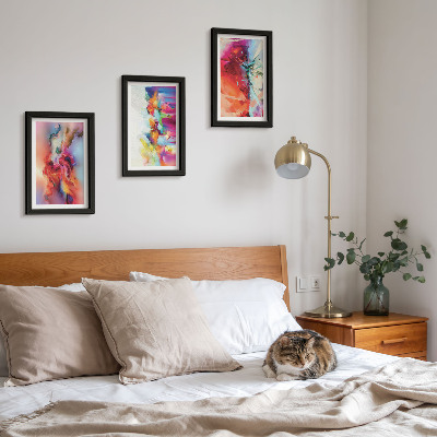 Gallery wall Kleurrijke abstracties met dynamische vormen en figuren.