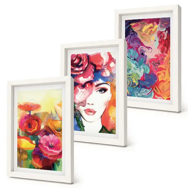 Set van ingelijste schilderijen met abstract portret van een vrouw in intense bloemkleuren