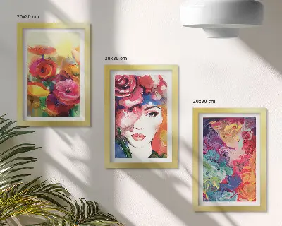 Set van ingelijste schilderijen met abstract portret van een vrouw in intense bloemkleuren