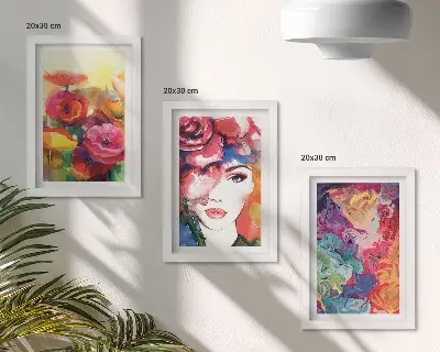 Set van ingelijste schilderijen met abstract portret van een vrouw in intense bloemkleuren