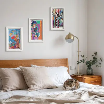 Set van ingelijste schilderijen met abstracte kleurrijke cirkels en geometrische patronen