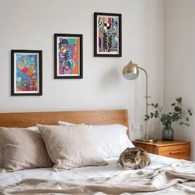 Set van ingelijste schilderijen met abstracte kleurrijke cirkels en geometrische patronen