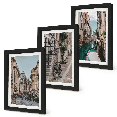 Gallery wall met straten van Venetië en hun architectuur en waterpartijen