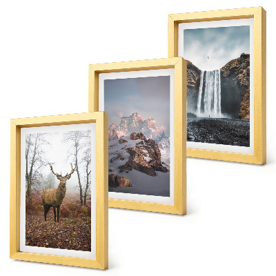 Gallery wall Natuurlijke, ongerepte landschappen, bergen, herten en watervallen.