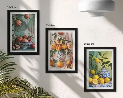 Set ingelijste schilderijen met granaatappels, perziken en citroenen in vazen