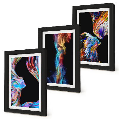 Set van ingelijste schilderijen Kleurrijke abstracties met gezichten en dynamische vormen.