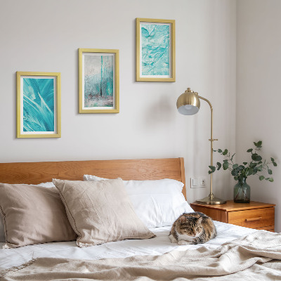 Gallery wall Verschillende blauwtinten in delicate abstracte patronen.