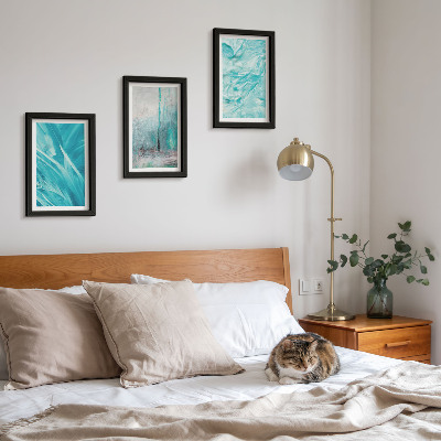 Gallery wall Verschillende blauwtinten in delicate abstracte patronen.