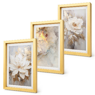 Gallery wall Bloemen op een lichte achtergrond met abstracte patronen.