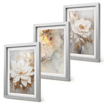Gallery wall Bloemen op een lichte achtergrond met abstracte patronen.