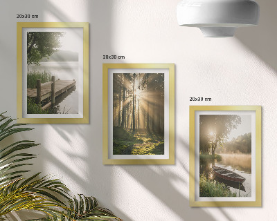 Gallery wall Een kalm meer, bos en een boot in de ochtendmist.