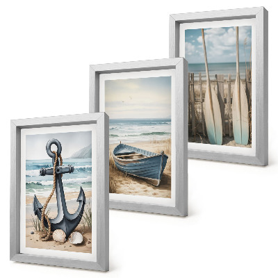 Gallery wall Bootanker en roeispanen op het strand met de zee