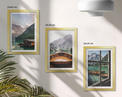 Gallery wall Bergmeer met een boot en houten huisjes