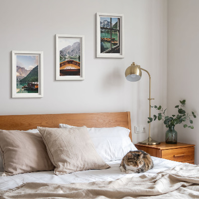 Gallery wall Bergmeer met een boot en houten huisjes