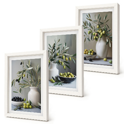 Gallery wall Olijven in vazen ​​met takken op een grijze achtergrond