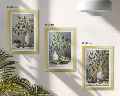 Set ingelijste schilderijen met olijven in keramische schalen op een grijze achtergrond
