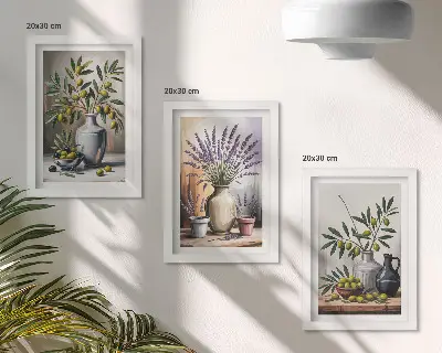 Set van ingelijste schilderijen met bloemen en olijven in vazen op een lichte achtergrond