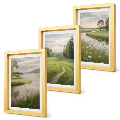 Gallery wall Rustig zomerlandschap met een rivier en een bloemenweide.