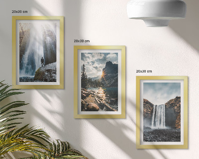 Gallery wall Watervallen in de bergen met prachtige natuurlijke landschappen.