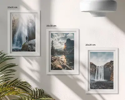 Gallery wall met watervallen in de bergen en prachtige natuurlijke landschappen
