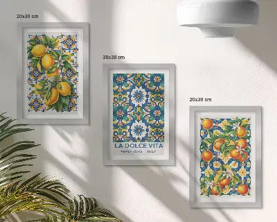 Gallery wall met posters van citrusvruchten en kleurrijke abstracte patronen