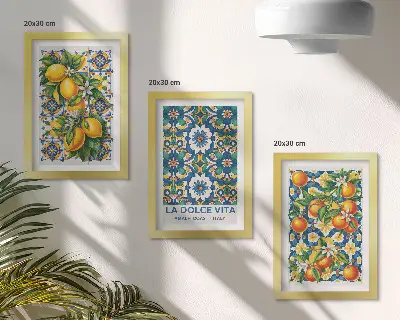 Gallery wall met posters van citrusvruchten en kleurrijke abstracte patronen