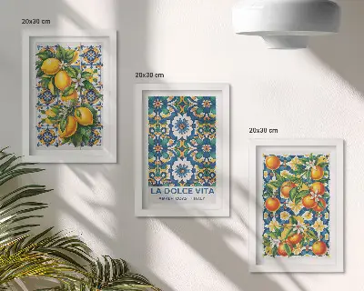 Gallery wall met posters van citrusvruchten en kleurrijke abstracte patronen