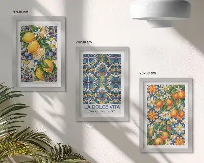 Gallery wall met citroen- en sinaasappelbloesems in kleurrijke patronen