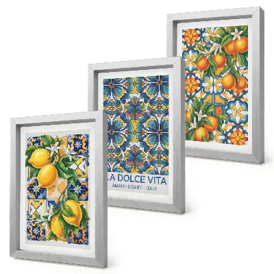 Gallery wall met citroen- en sinaasappelbloesems in kleurrijke patronen