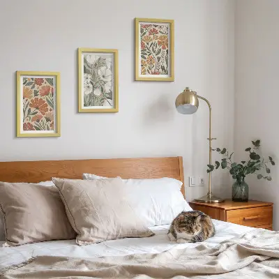 Set ingelijste schilderijen met bloemmotieven in oranje en groene tinten