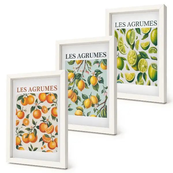Gallery wall met fruitige citruspatronen in pastelkleuren