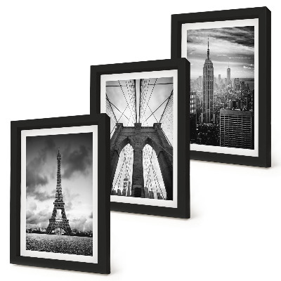 Gallery wall Torens en bruggen in monochrome tinten.