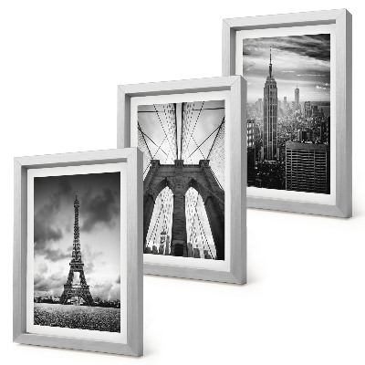 Gallery wall Torens en bruggen in monochrome tinten.