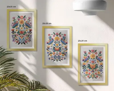 Set ingelijste schilderijen met bloemmotieven in intense kleuren op een witte achtergrond