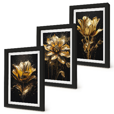 Gallery wall Bloemen in verschillende tinten geel op een donkere achtergrond.