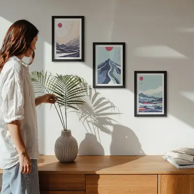 Set van ingelijste schilderijen met abstracte berglandschappen in Japanse stijl