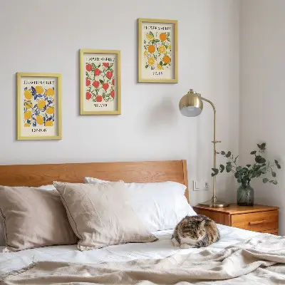 Set van ingelijste schilderijen met bloemenposters in Londen, Milaan en Parijs