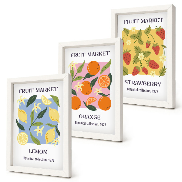 Gallery wall Fruitposters met citroenen, sinaasappels en aardbeien.