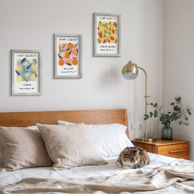 Gallery wall Fruitposters met citroenen, sinaasappels en aardbeien.