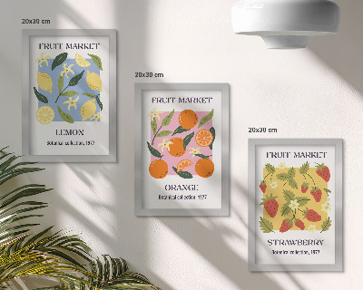 Gallery wall Fruitposters met citroenen, sinaasappels en aardbeien.