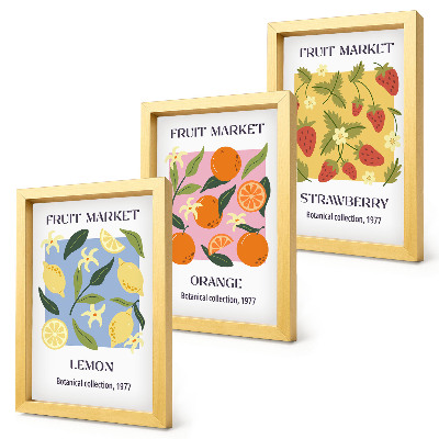 Gallery wall Fruitposters met citroenen, sinaasappels en aardbeien.