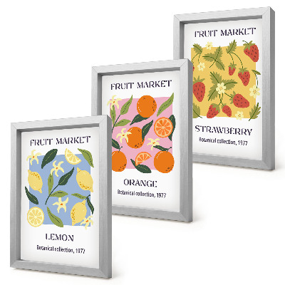 Gallery wall Fruitposters met citroenen, sinaasappels en aardbeien.